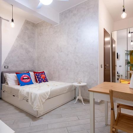 Stanza Comoda E Silenziosa Con Bagno Privato E Area Lavoro E Relax Рим Екстериор снимка