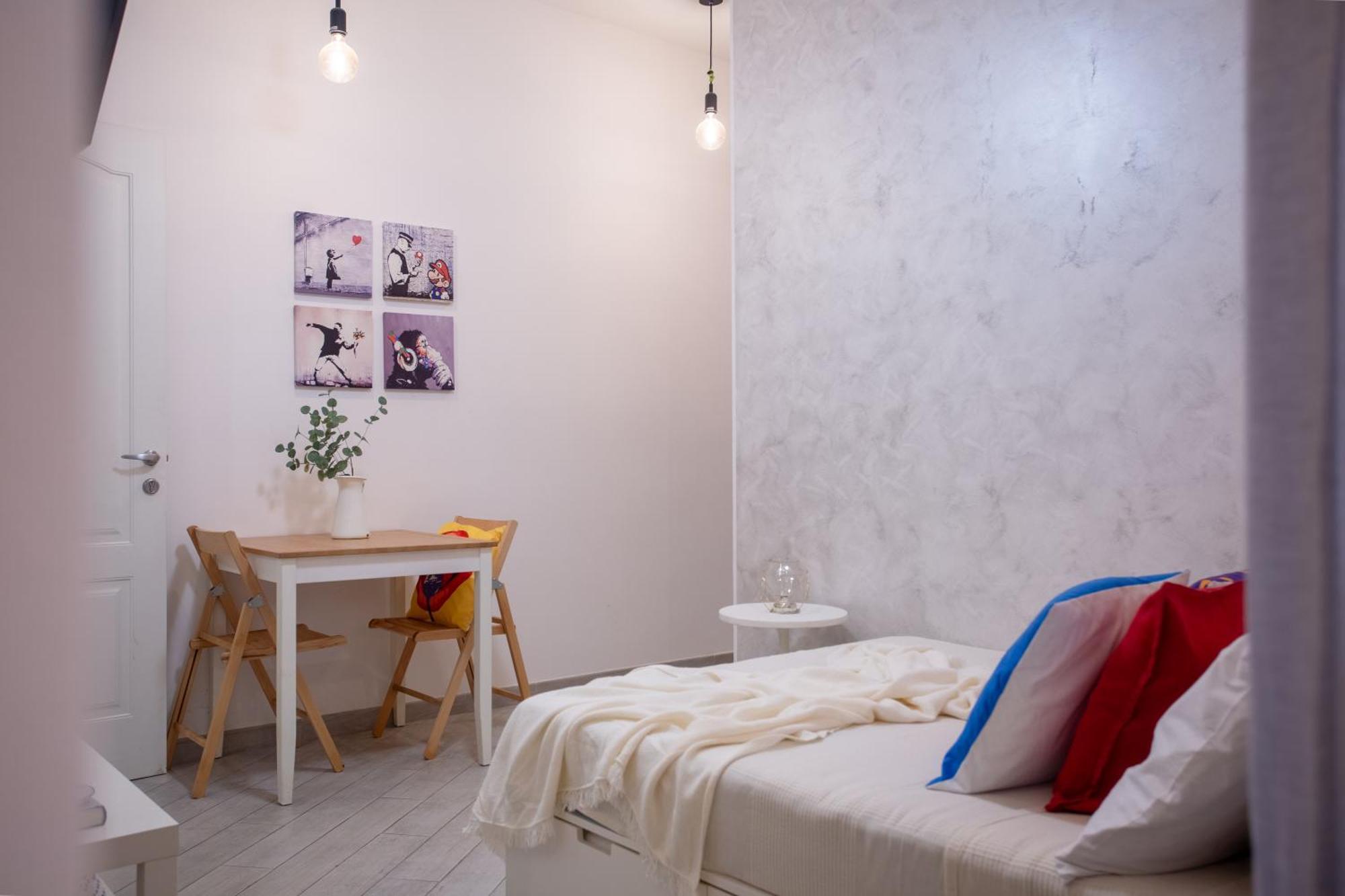 Stanza Comoda E Silenziosa Con Bagno Privato E Area Lavoro E Relax Рим Екстериор снимка
