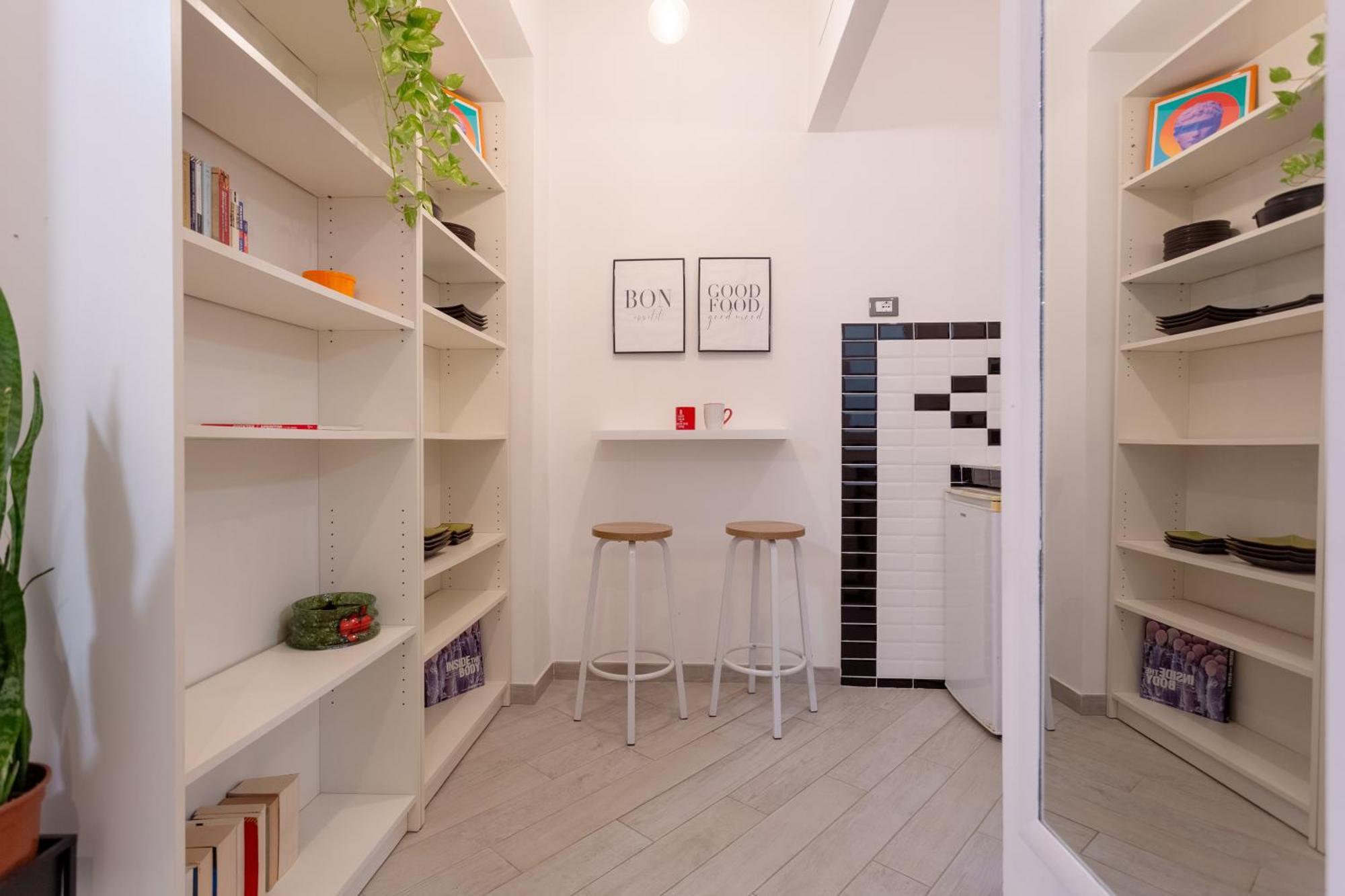 Stanza Comoda E Silenziosa Con Bagno Privato E Area Lavoro E Relax Рим Екстериор снимка