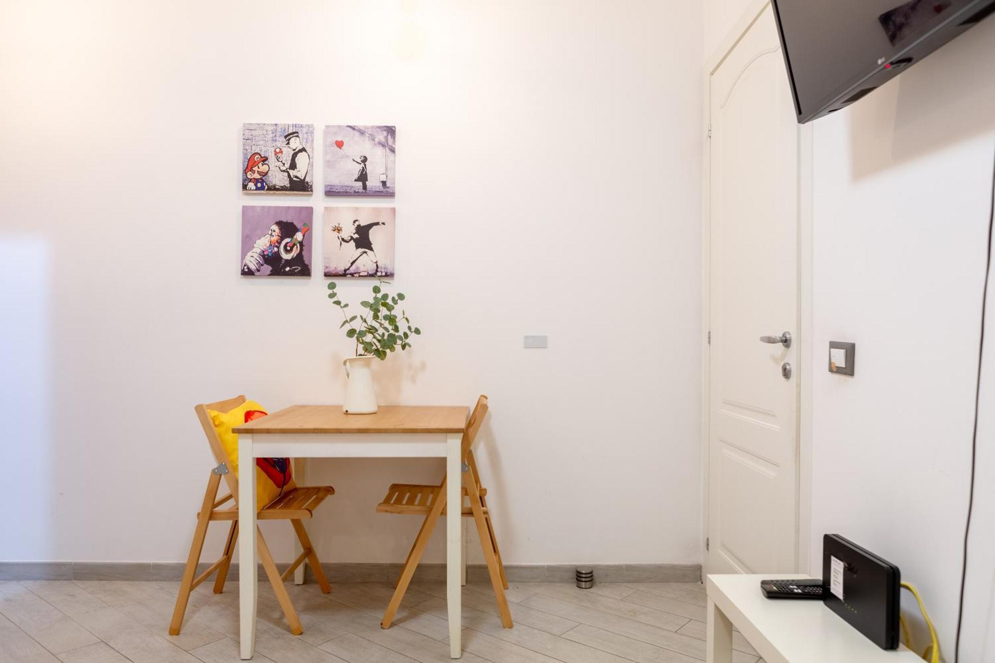 Stanza Comoda E Silenziosa Con Bagno Privato E Area Lavoro E Relax Рим Екстериор снимка