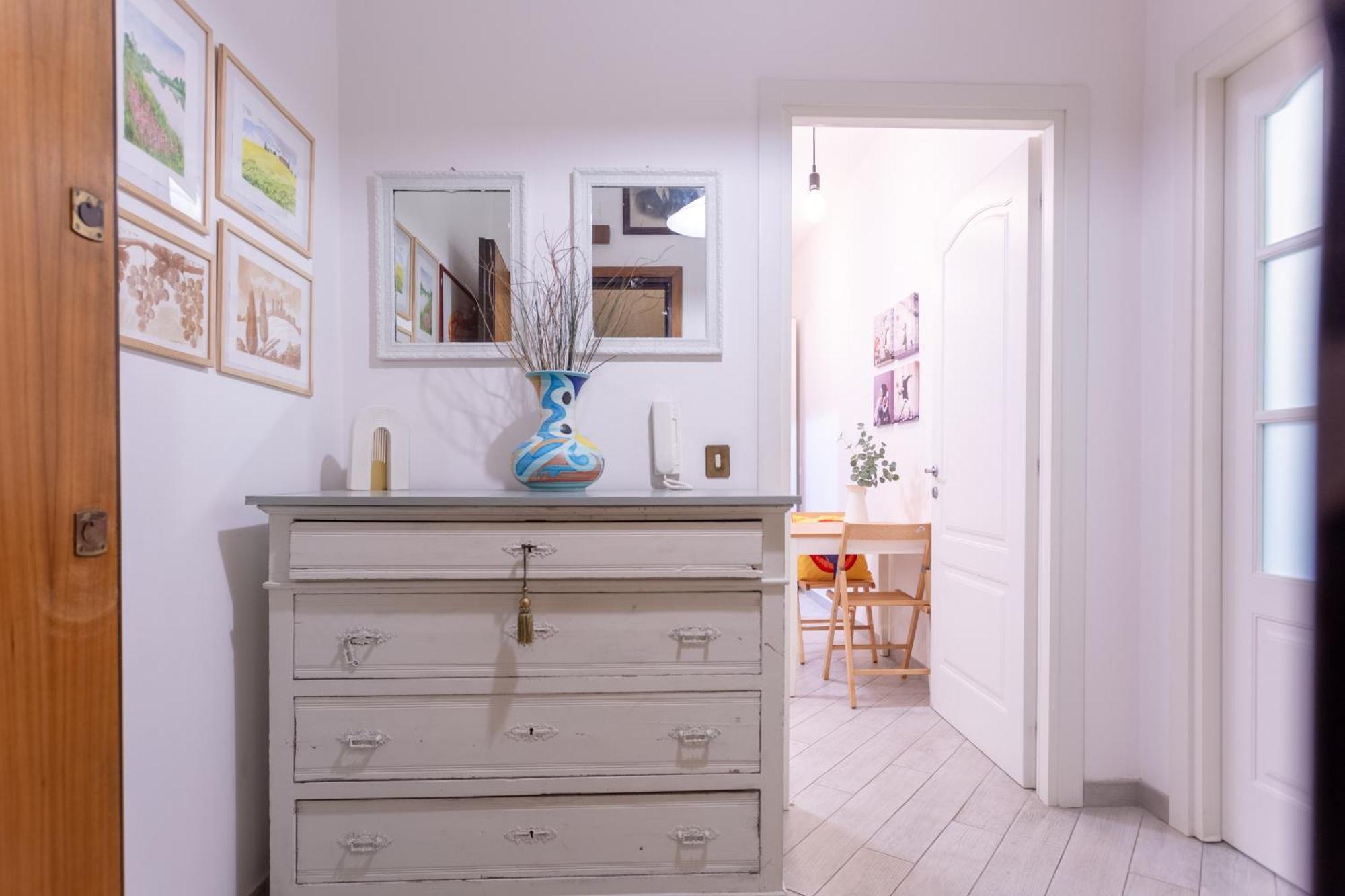 Stanza Comoda E Silenziosa Con Bagno Privato E Area Lavoro E Relax Рим Екстериор снимка