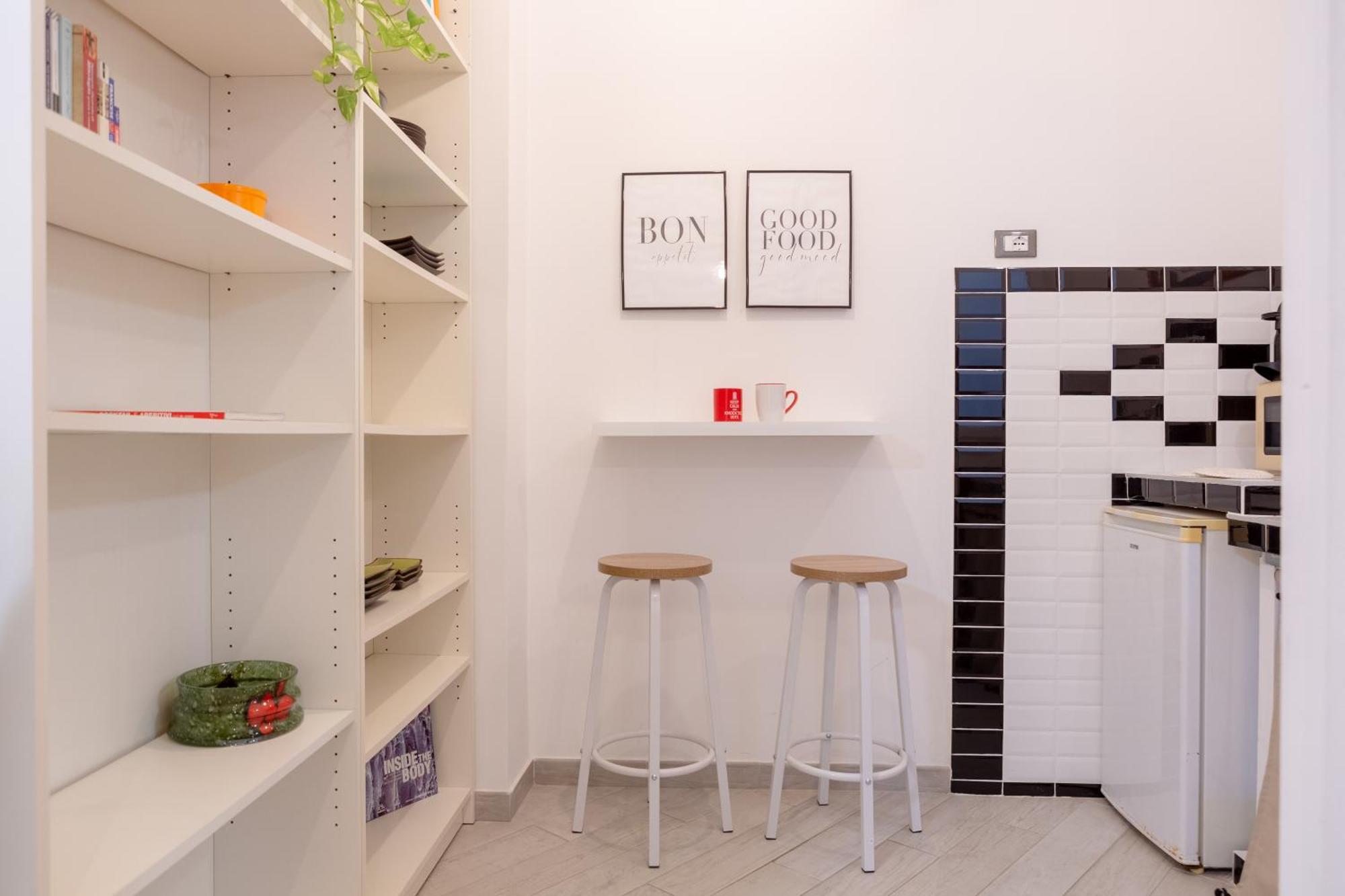 Stanza Comoda E Silenziosa Con Bagno Privato E Area Lavoro E Relax Рим Екстериор снимка